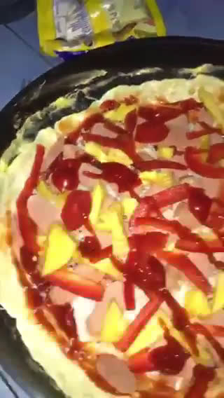 Foto langkah ke 8 dari resep Pizza Teflon Mudah.