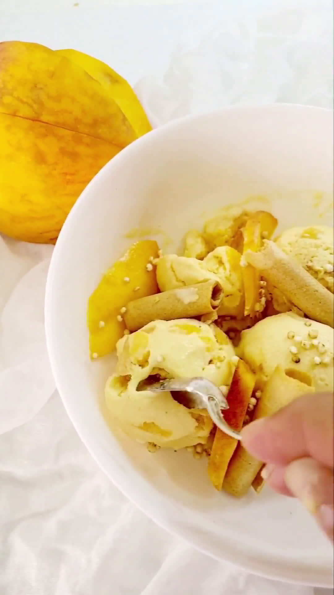 Foto del paso 2 de la receta: Helado cremoso de melocotón