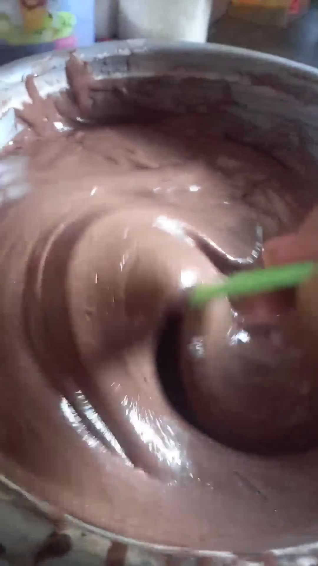 Foto langkah ke 4 dari resep Brownis cup kukus.