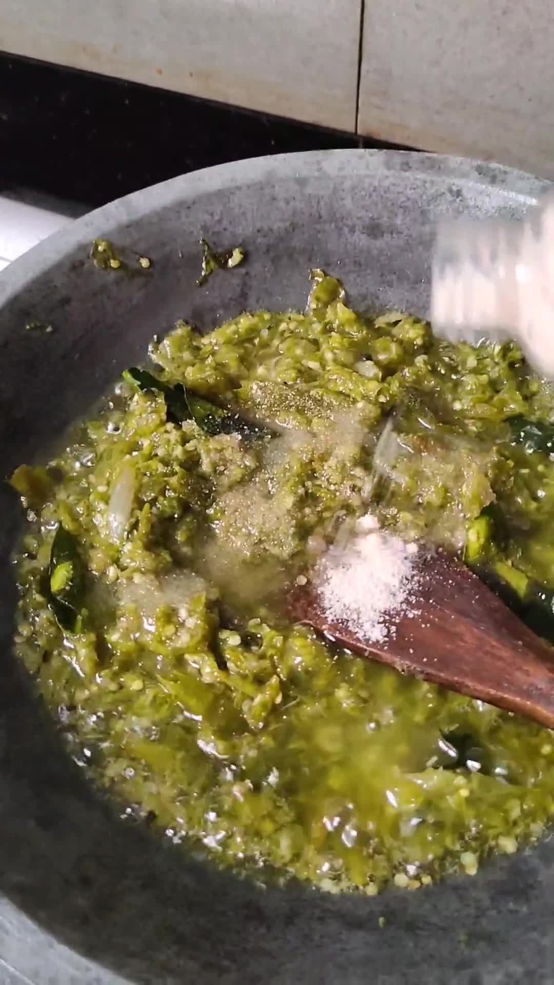 Foto langkah ke 3 dari resep Sambal Hijau.