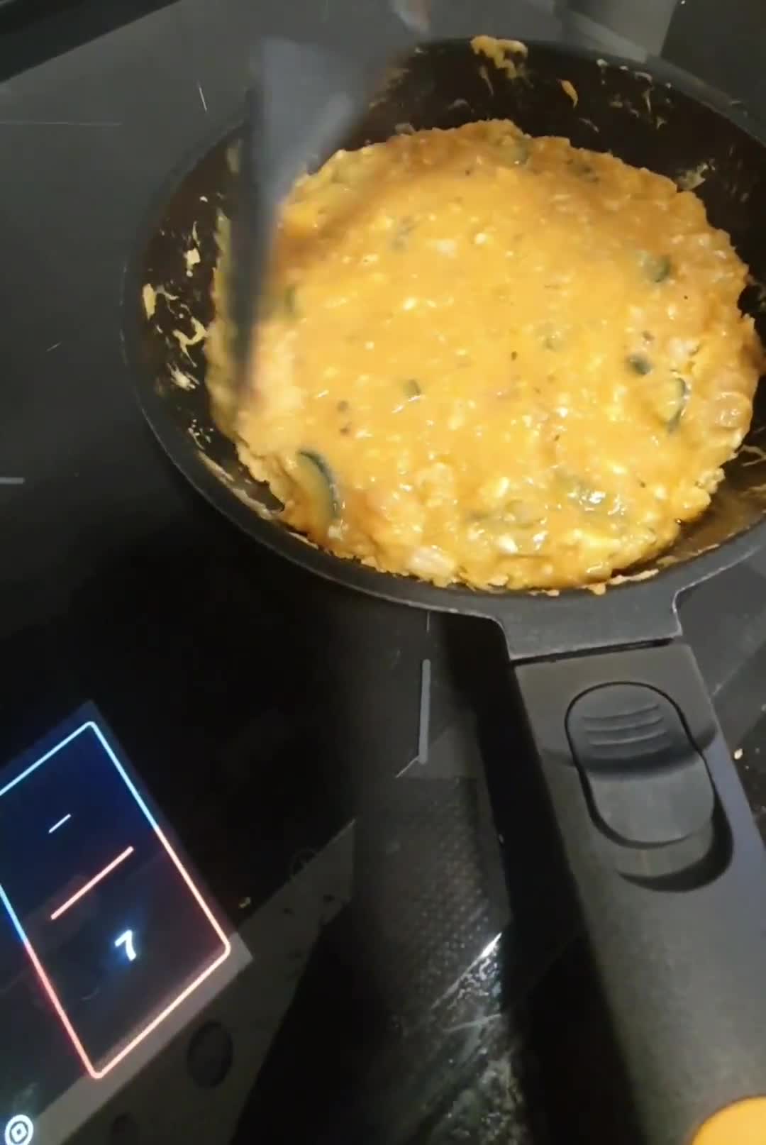 A picture of step 4 of Spanish omelette with sweet potato.