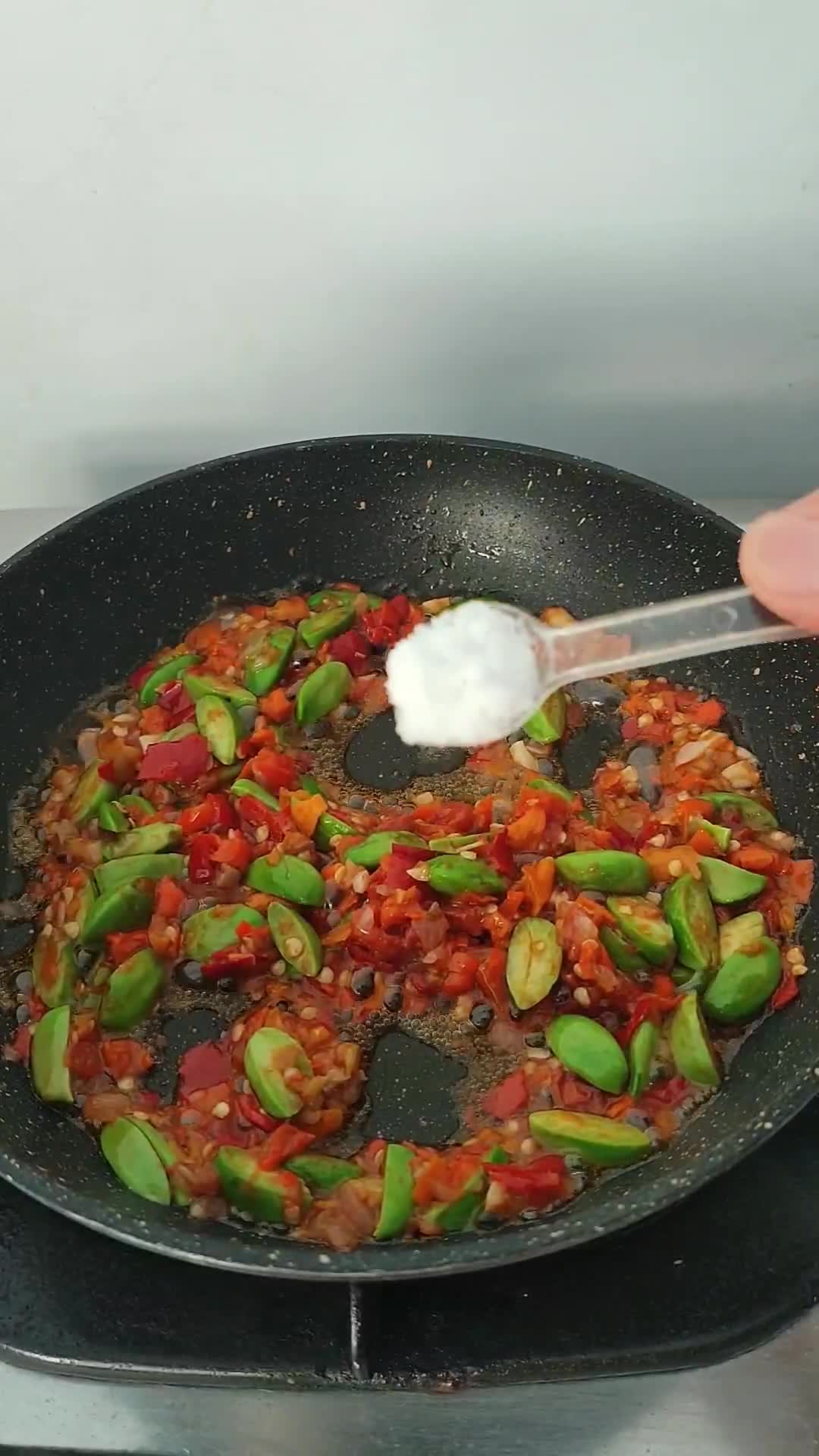 Foto langkah ke 4 dari resep Pete Sambel Terasi.