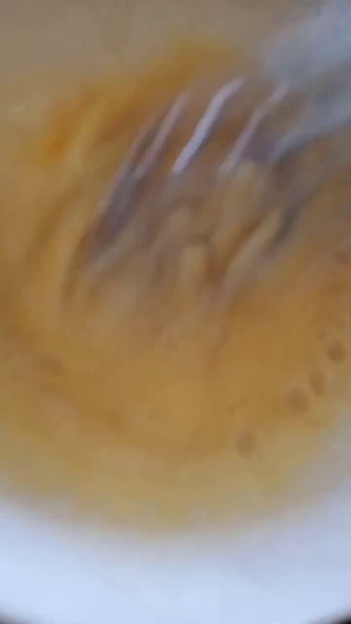 Gambar langkah 5 resipi Laksa Telur Sarang.