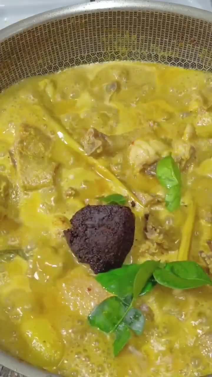 Gambar langkah 5 resipi Gulai Ayam Kerisik.