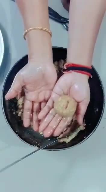 मखाना लड्डू(makana laddu recipe in hindi) रेसिपी चरण 2 फोटो