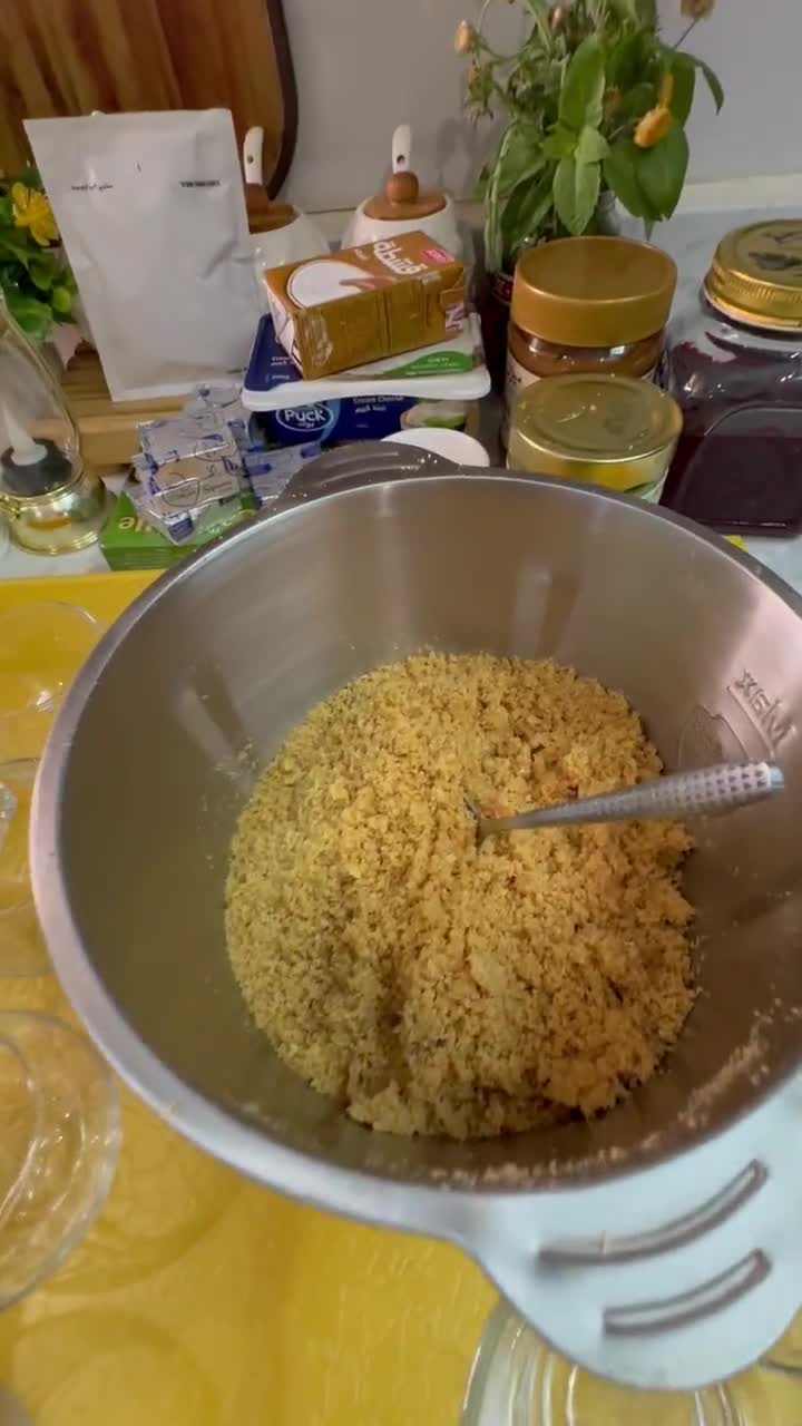 صورة لخطوة 1 من وصفة ميني تشيز كيك بنكهات مختلفه