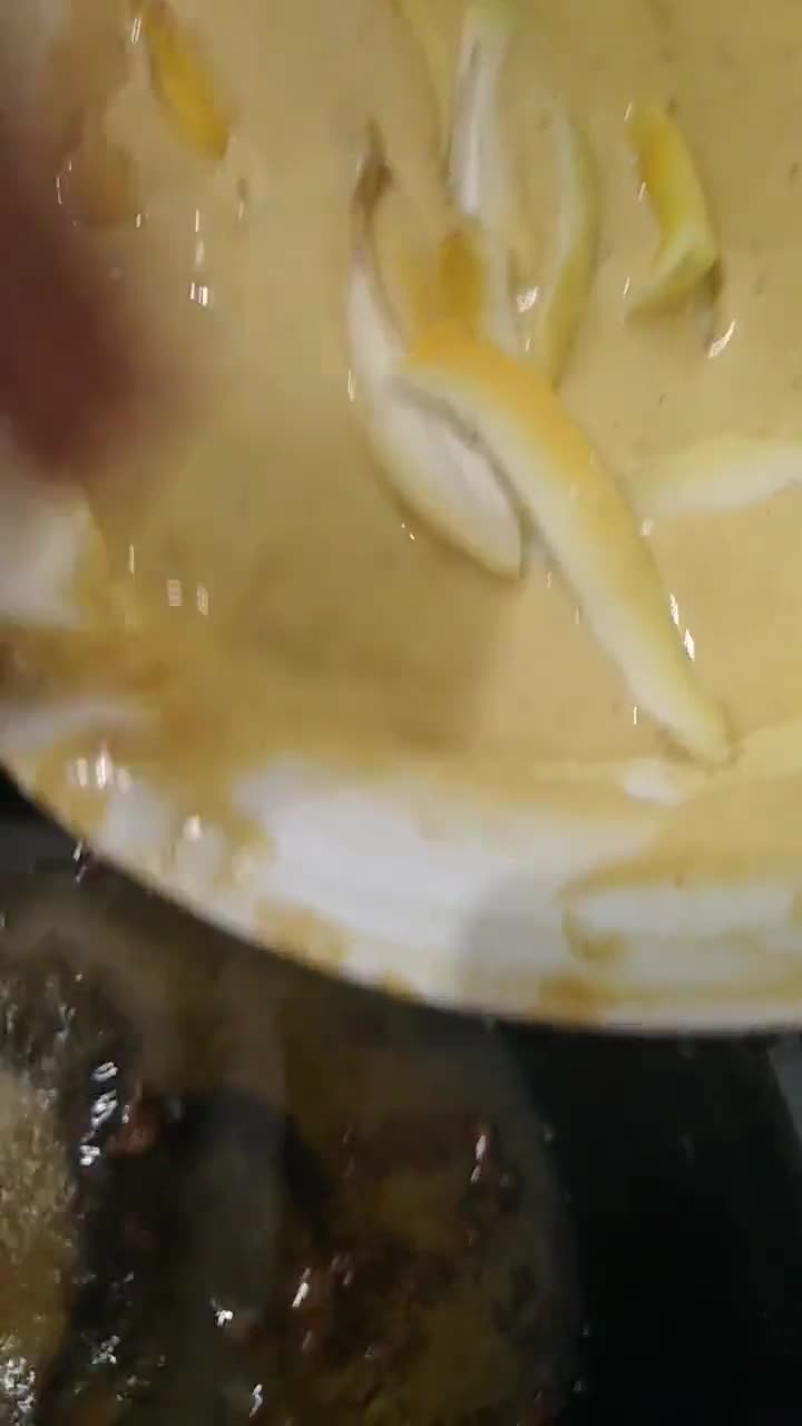 A picture of step 5 of Daal chawal aur keri k pakorey.