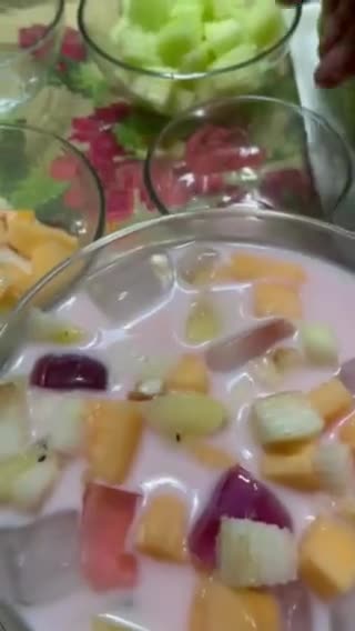 Foto langkah ke 4 dari resep Sup buah melon jelly kuah susu.