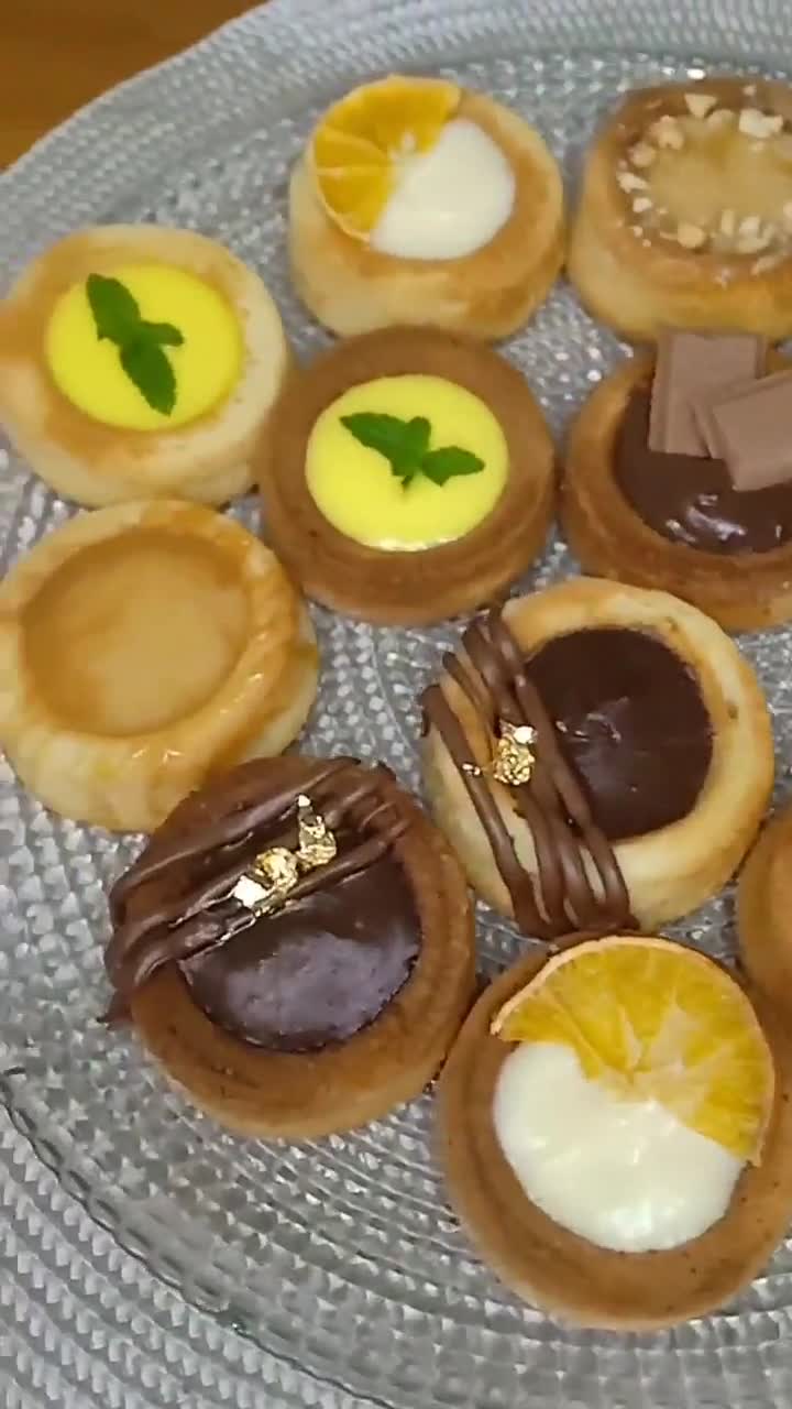 صورة لخطوة 3 من وصفة ميني كيك بعدة اذواق ببيضة واحدة فقط 💛💚