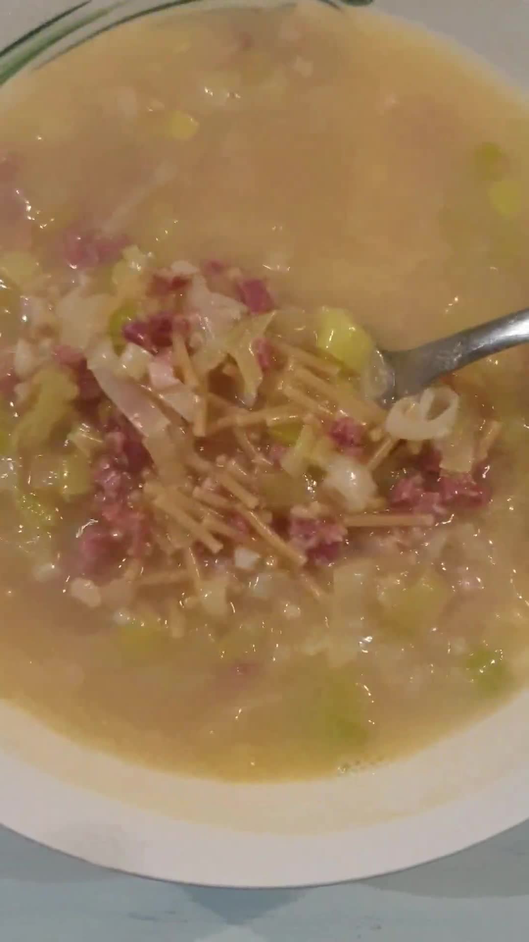 Foto del paso 6 de la receta: Sopa humilde de puerro y jamón 🍜