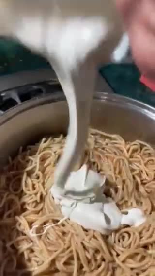 Foto del paso 4 de la receta: Cerdo 🐷 con pasta 🍝 a la jauregrill