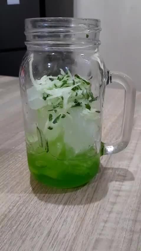Foto langkah ke 4 dari resep Es kuwut timun serut seger.