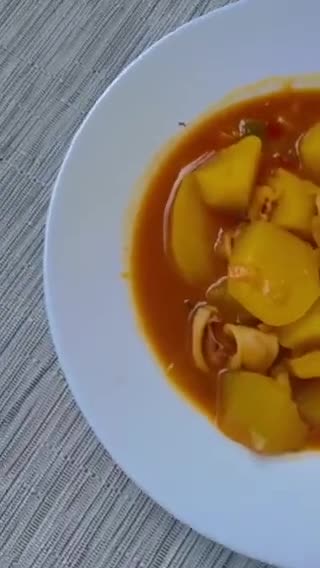Foto del paso 6 de la receta: Patatas con calamares