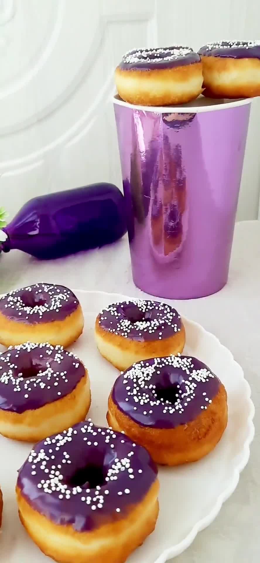صورة لخطوة 8 من وصفة دوناتس مع الشوكولا البنفسجية🤩💜💜