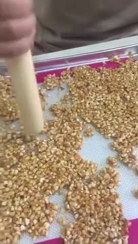 Foto langkah ke 2 dari resep Mocca Nougat Rollcake.