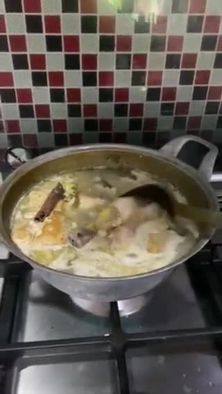 Foto langkah ke 2 dari resep Opor Ayam Kuah Putih.