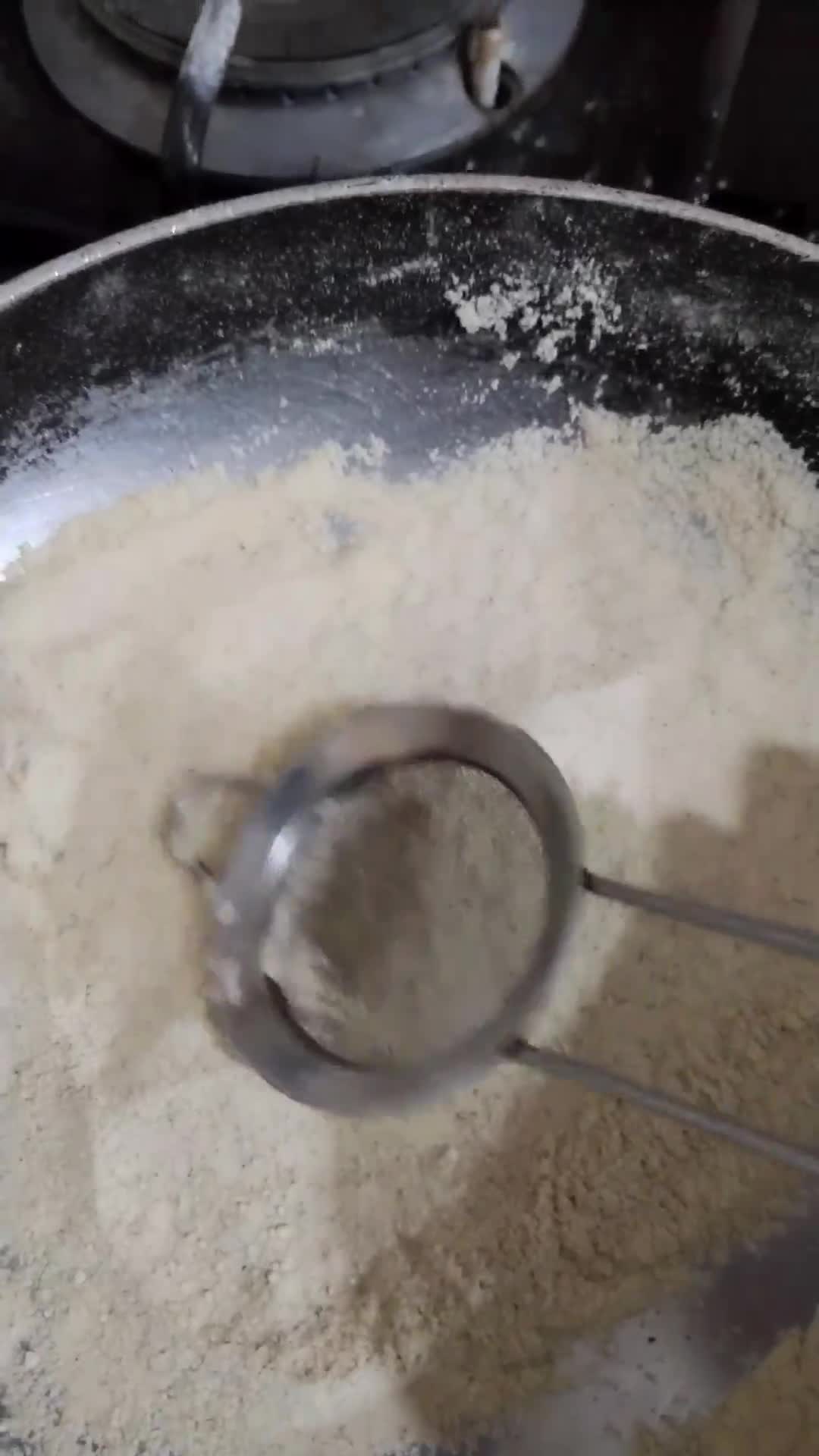 عکس مرحله 7 از دستور حلوا آردگندم خراسانی باتمام نکات