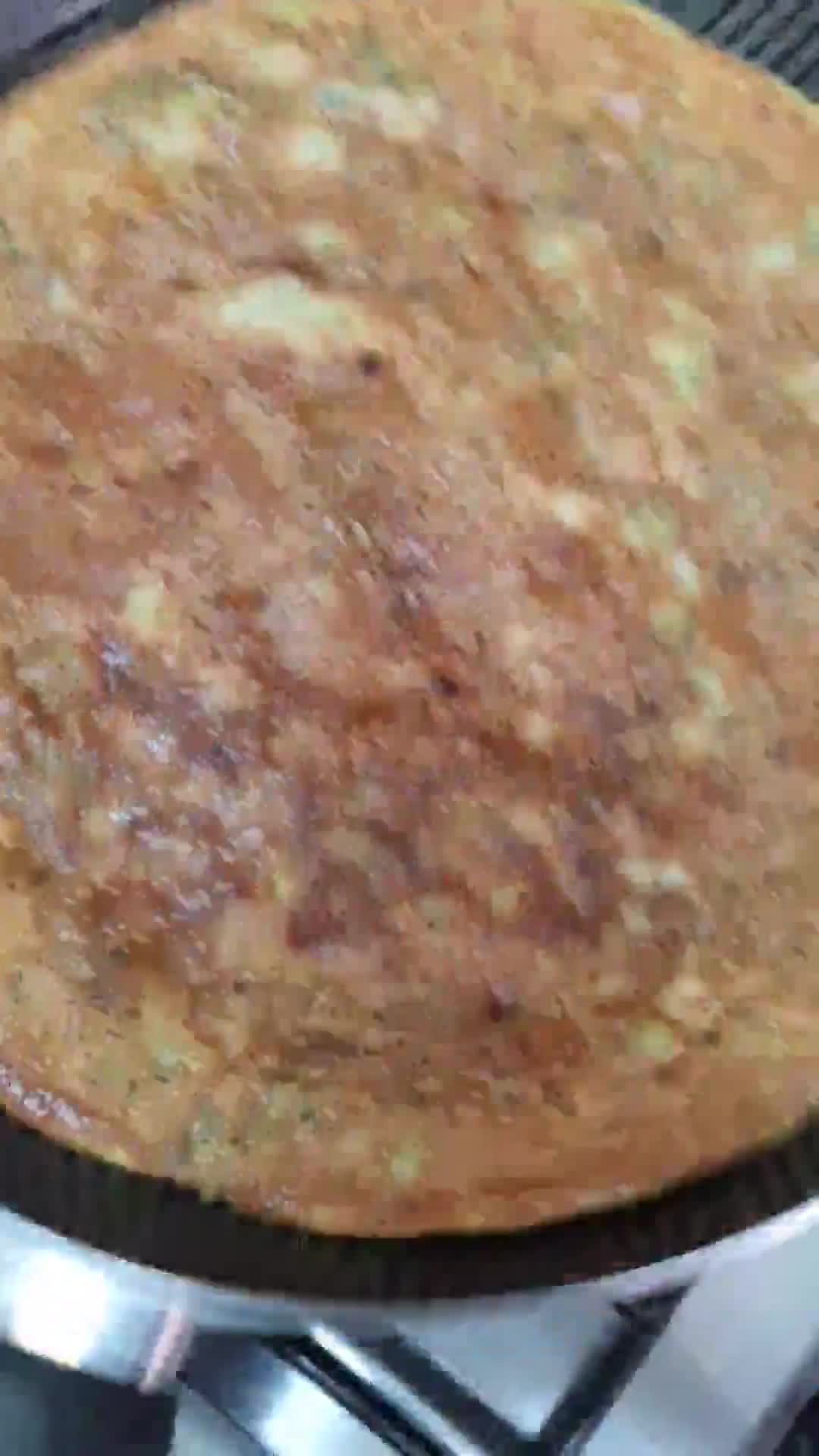 Foto del paso 3 de la receta: Tortilla de brócoli 🥦 🥚 🧄