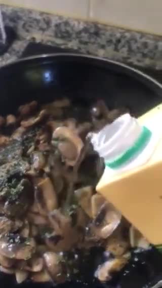 Foto del paso 5 de la receta: Champiñones al ajillo