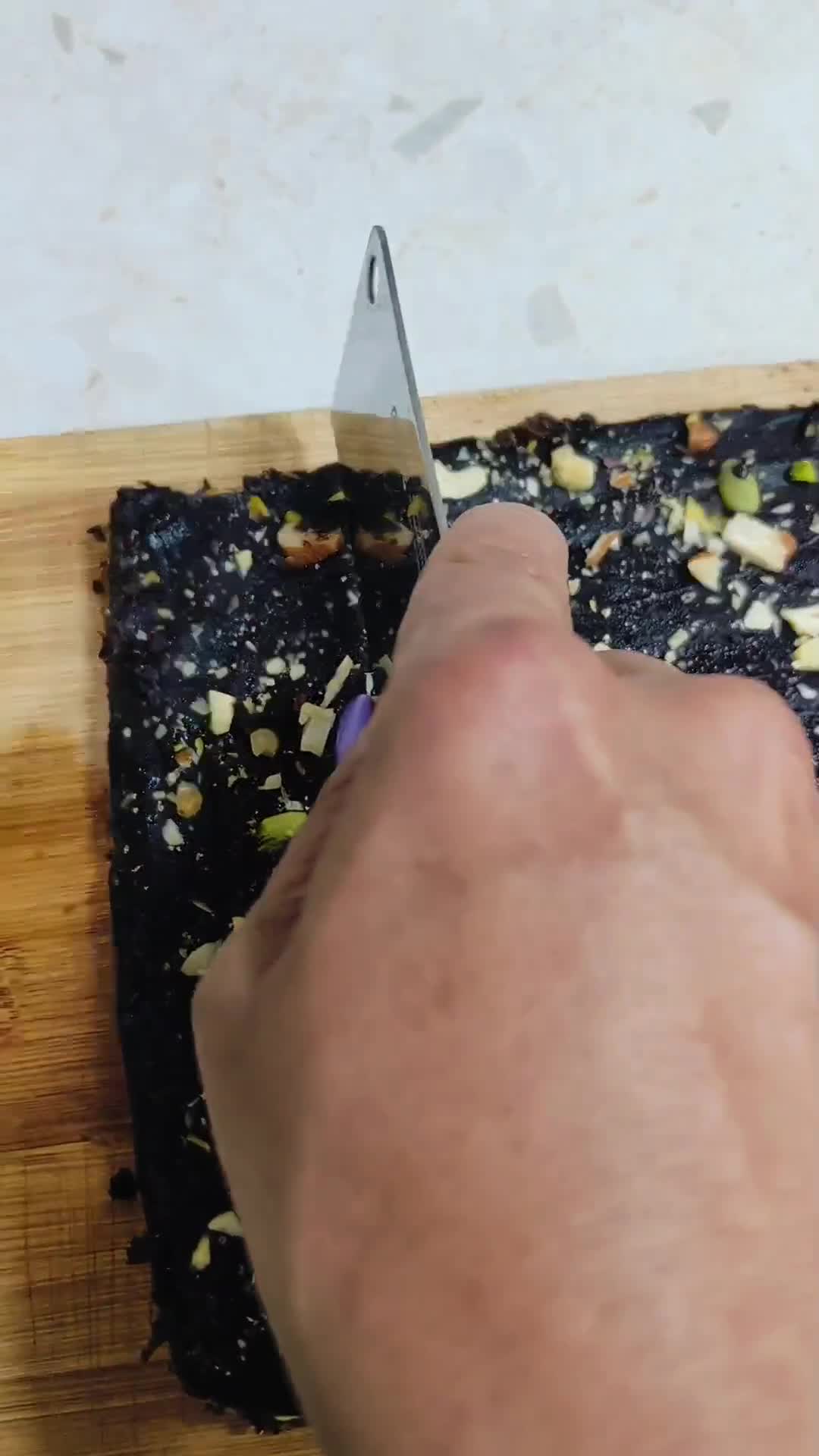 एनर्जी बाइट्स(energy bites recipe in Hindi) रेसिपी चरण 4 फोटो