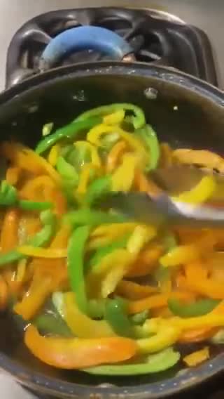 Foto del paso 4 de la receta: Pimientos 🫑 a la @Jauregrill con vino 🍷 blanco