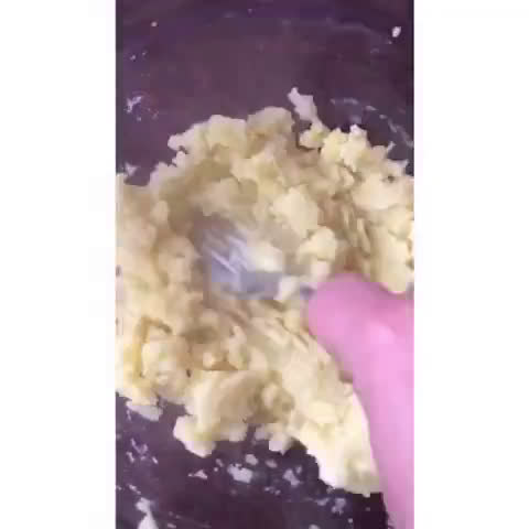 Virslis-krumplis csillag recept fázis 3 fotója