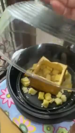 Foto langkah ke 5 dari resep Honey Toast Dessert ala Cafe.