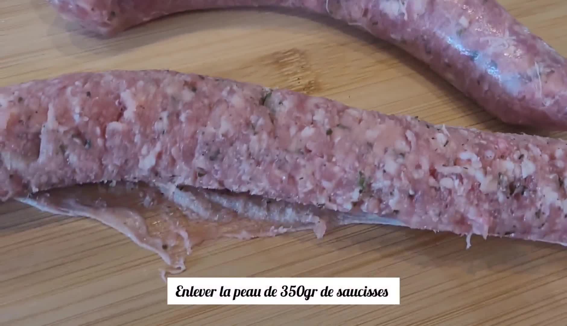 Une image de l'étape 4 de Tarte salée Courgettes, Saucisses et Pomme de terre, recette italienne.
