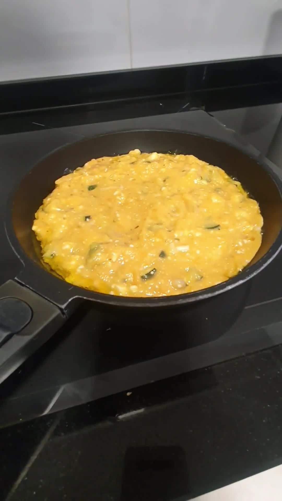 A picture of step 4 of Spanish omelette with sweet potato.