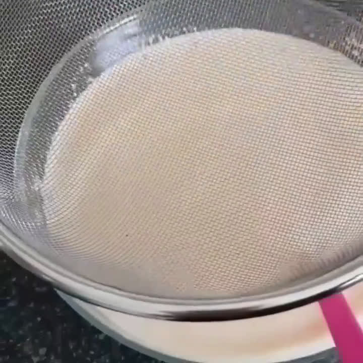 عکس مرحله 2 از دستور کیک اسفنجی کاکائو