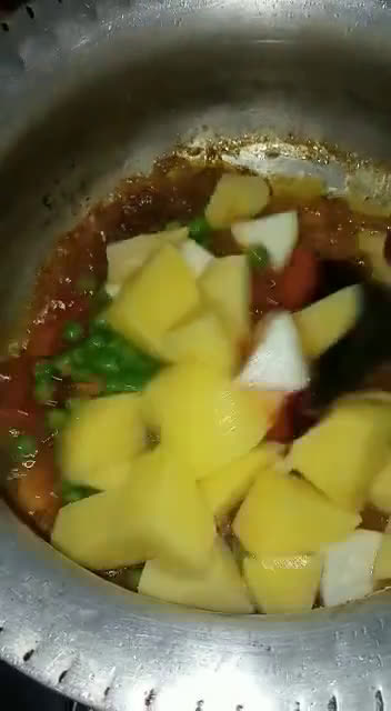 A picture of step 7 of Three colour Mix sabzi.