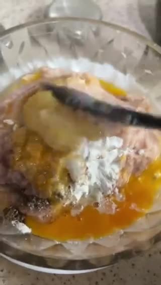 Gambar langkah 1 resipi Burger Ayam Krispi.