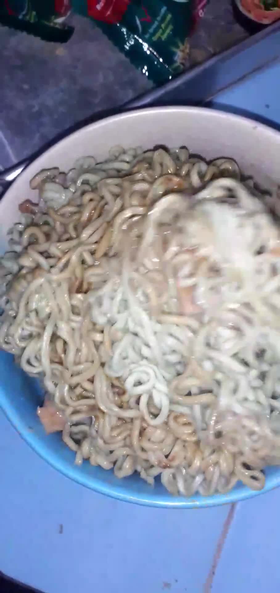 Foto langkah ke 7 dari resep Mie Goreng Bakar.