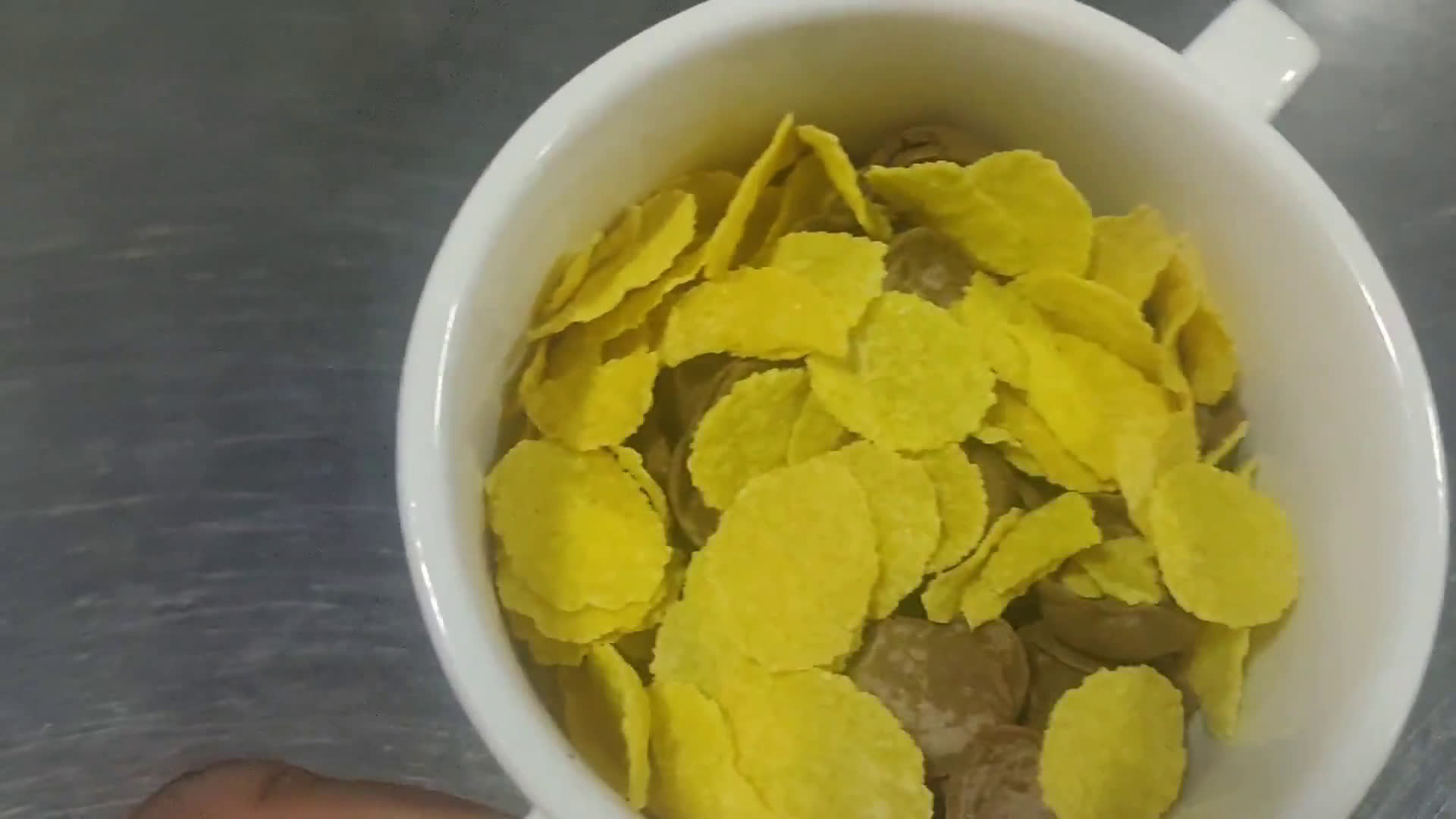 Foto langkah ke 2 dari resep Resep Sereal Coco Crunts dan Corn Flakes + Buah Naga Terbaru.