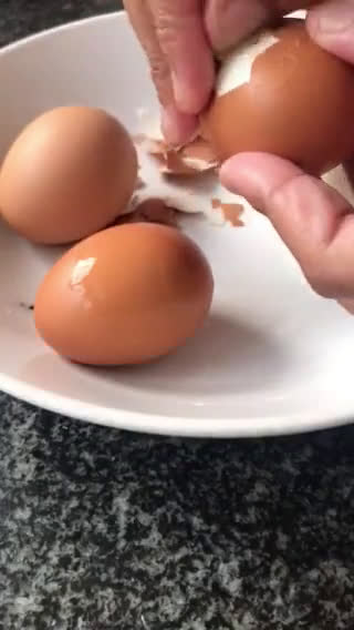 A picture of step 4 of Deviled eggs 🥚.