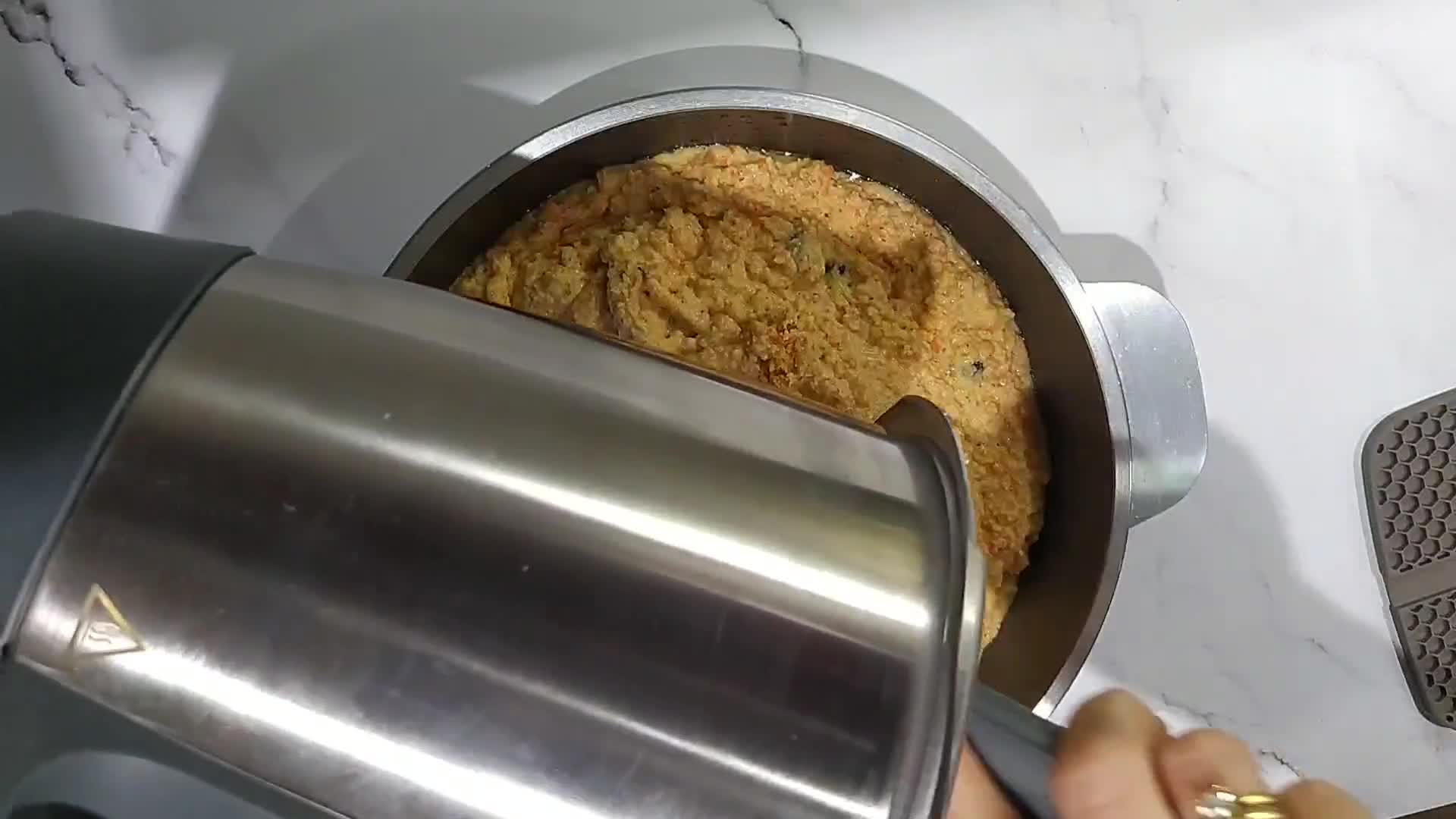 Foto del paso 1 de la receta: Torta de zanahoria sin gluten en Thermomix y sartén 24 cm Essen