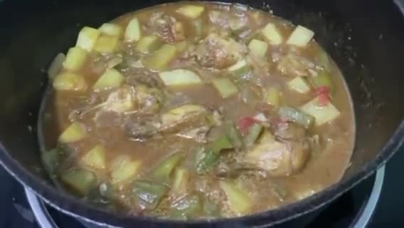 Foto del paso 4 de la receta: Guiso de arroz con pollo a la cerveza en Olla de hierro 🇨🇱