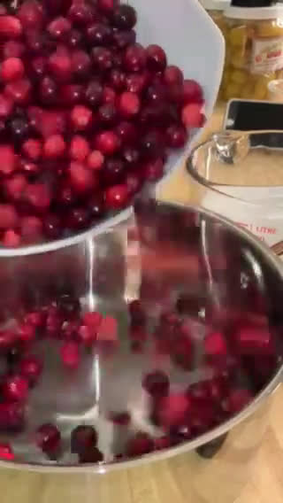 Foto del paso 2 de la receta: Jamón Glaseado con Salsa de Arándanos #elsabordelosrecuerdos