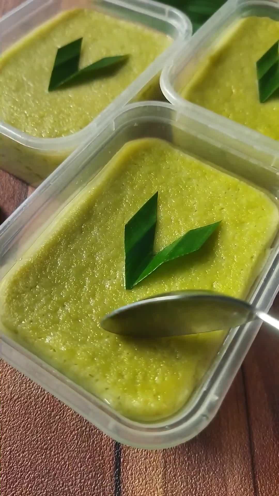 Foto langkah ke 5 dari resep Bingka Telur Pandan.