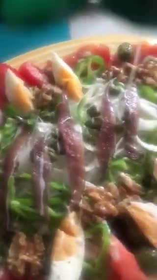 Foto del paso 8 de la receta: Ensalada completa para currantes (6) con anchoas,huevo y nueces