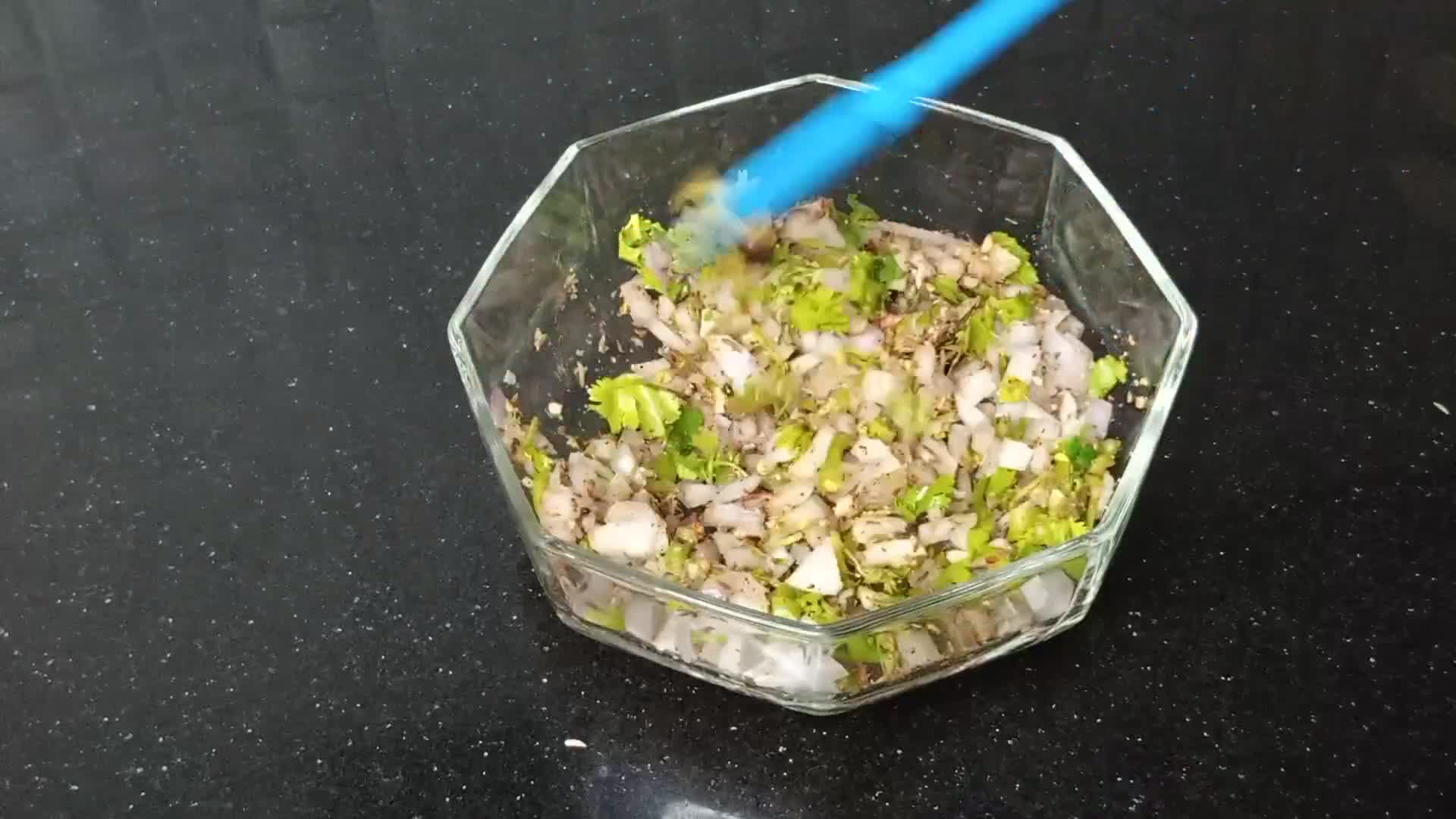 A picture of step 8 of Aloo Ke samosay.