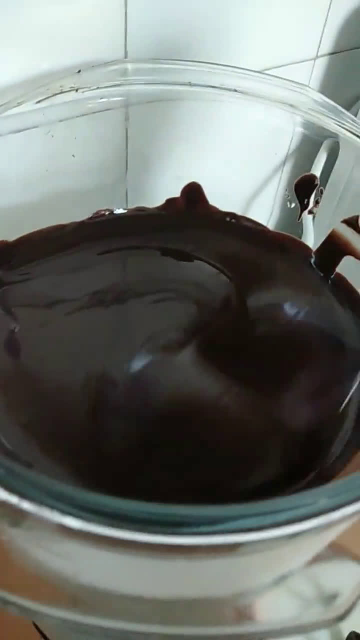 عکس مرحله 1 از دستور شکلات مغزدار مخصوص شب های زمستون☃️