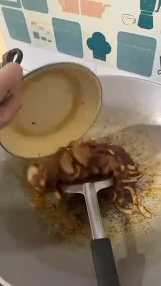 Foto langkah ke 5 dari resep Ayam Goreng Mentega.