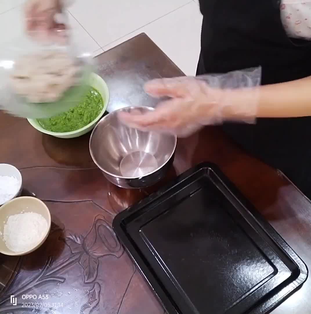 Foto langkah ke 2 dari resep Bakwan Brokoli Udang.