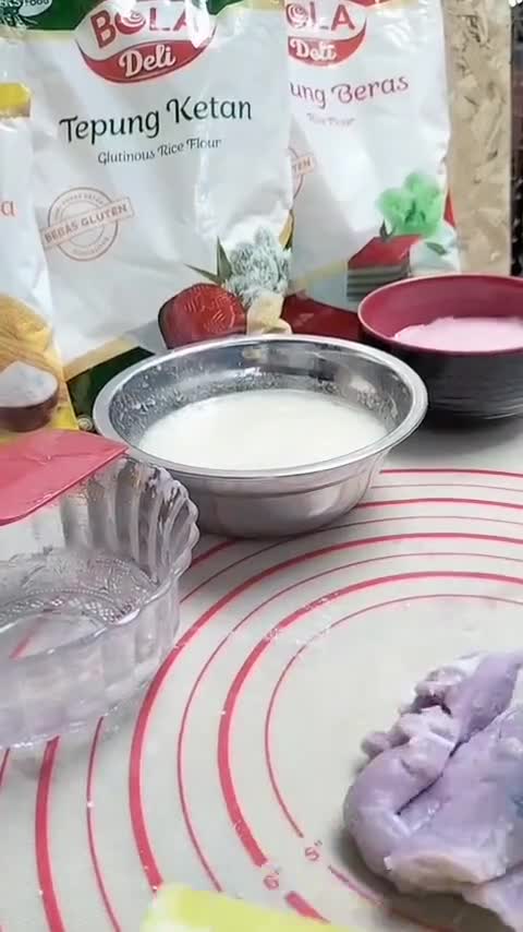 Foto langkah ke 5 dari resep Snow Skin Mooncake.