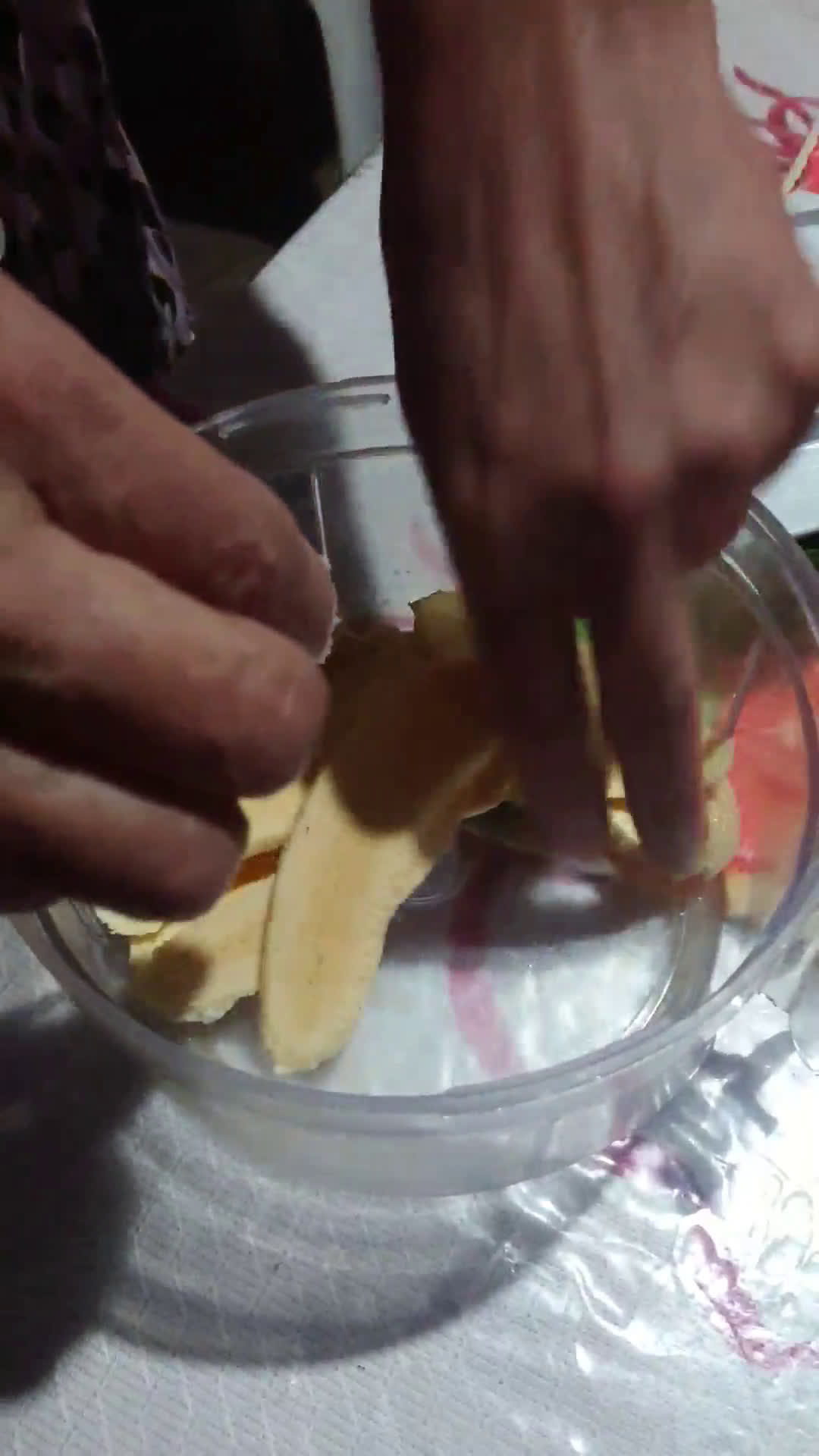 Foto del paso 4 de la receta: Plátanos morados fritos