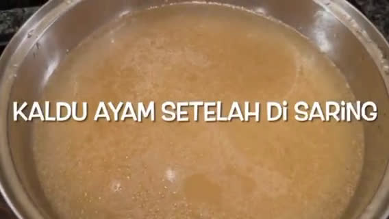 Foto langkah ke 1 dari resep Thai Chicken Soup.