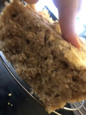 Foto del paso 4 de la receta: Pan integral crujiente con semillas