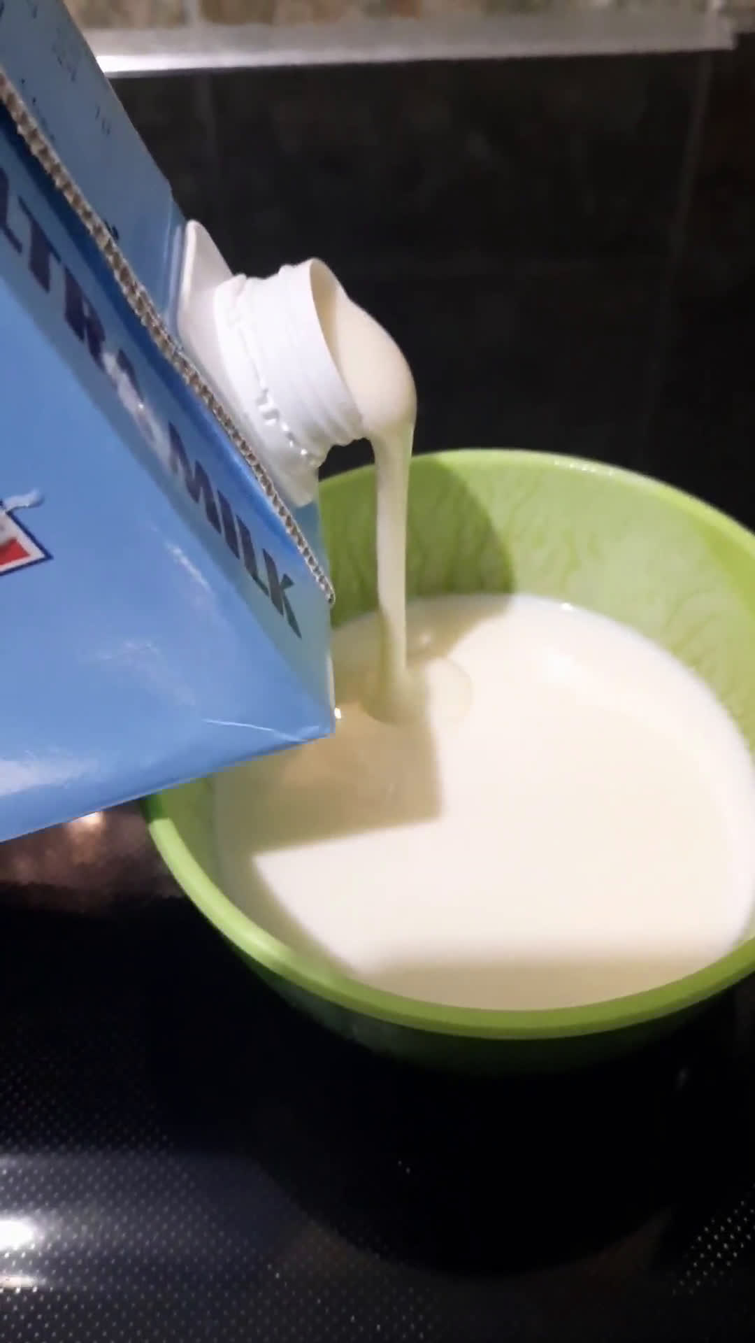 Foto langkah ke 4 dari resep Yoghurt Home Made.