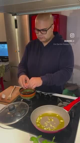 Foto del passaggio 1 della ricetta Frittata con origano e broccoli